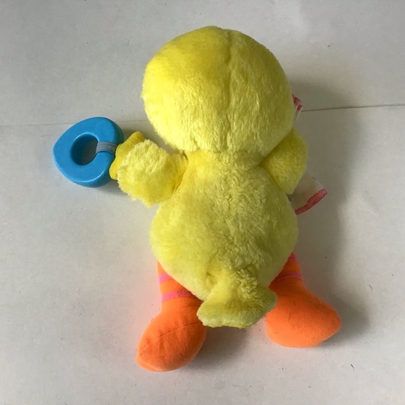 Vintage Sesame Street Baby Big Bird Plush 1992 Chiming Rattle Sounds & Teether - Picture 7 of 8